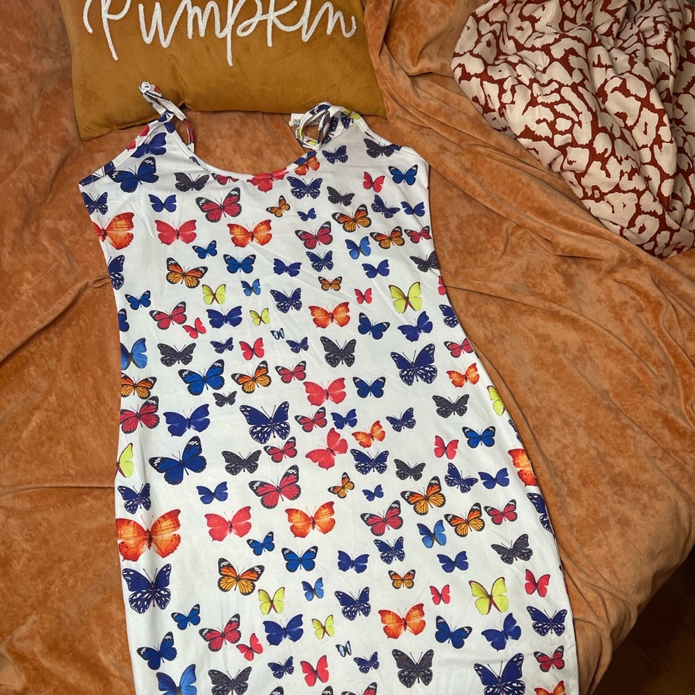 SHEIN Butterfly Bodycon Dress. Size Medium. NEVER WORN!!